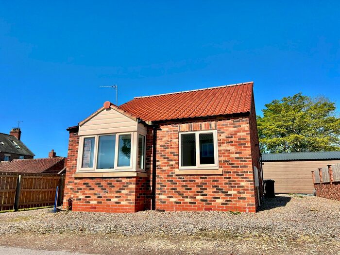 2 Bedroom Bungalow To Rent In Simpsons Place, Cranswick, YO25