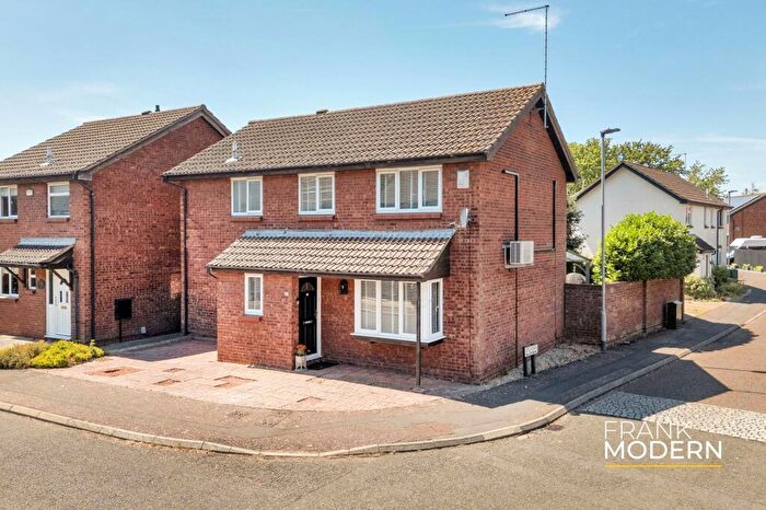 4 Bedroom Detached House For Sale In Uplands, Peterborough, PE4