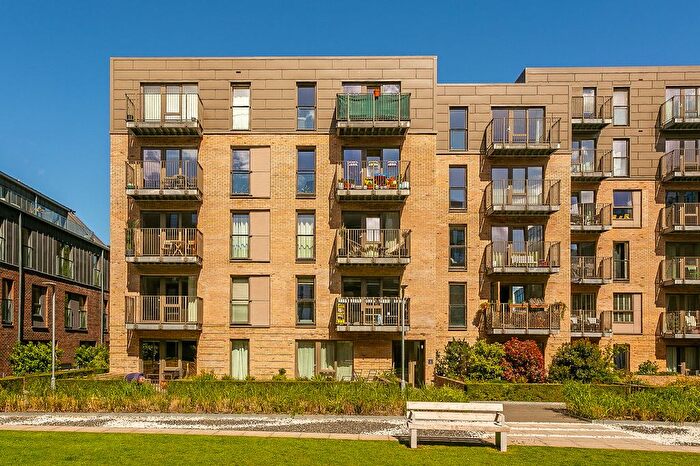 2 Bedroom Flat For Sale In Hughes Close, Edinburgh, EH7