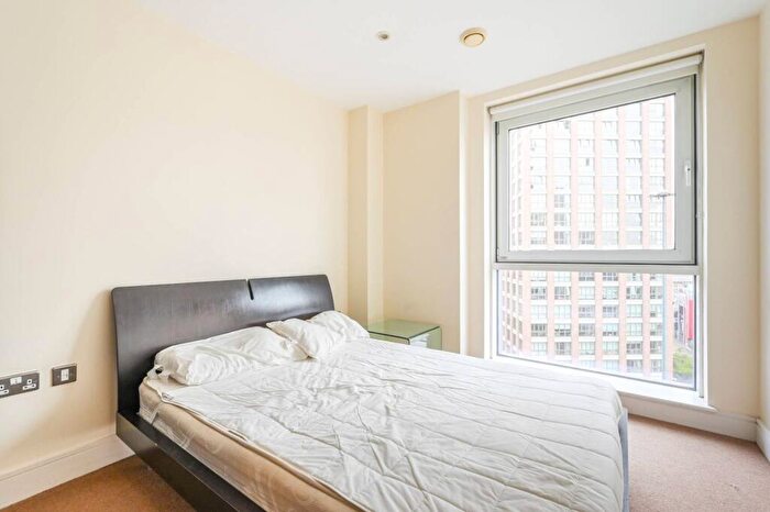 1 Bedroom Flat To Rent In Wharfside Point South, , Canary Wharf, London, E14