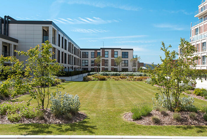 Apartment For Sale In River Walk, Kingston Upon Thames, KT2