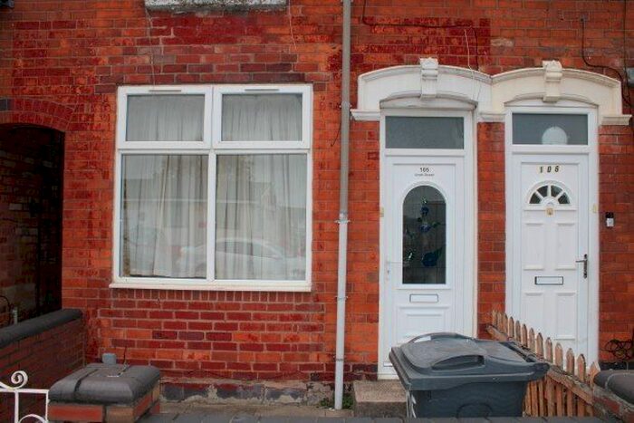 2 Bedroom Property To Rent In Unett Street, Smethwick, B66