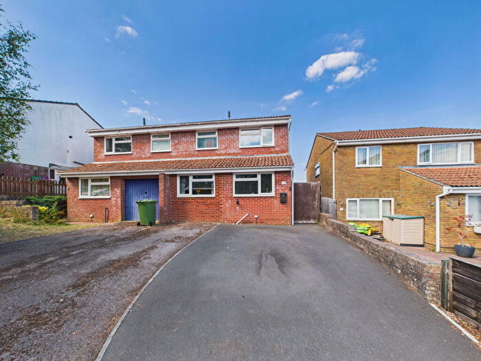 3 Bedroom Semi-Detached House For Sale In Copley Drive, Coleford, GL16