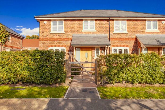 2 Bedroom Semi-Detached House To Rent In Kings Mews, Goring On Thames, RG8