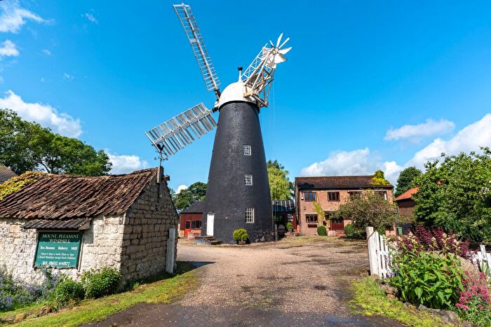 4 Bedroom Detached House For Sale In North Cliff Road, Kirton In Lindsey, DN21