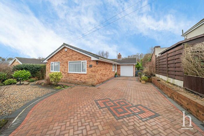 3 Bedroom Detached Bungalow For Sale In Holmwood Avenue, Barnston, CH61