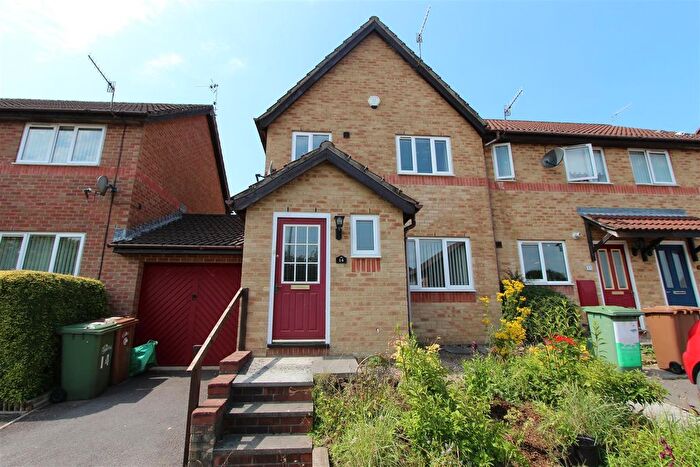 3 Bedroom End Of Terrace House For Sale In Dan Yr Ardd., Castle View, Caerphilly, CF83