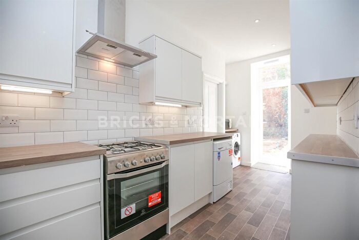 6 Bedroom Flat To Rent In Westgate Road, Newcastle Upon Tyne, NE4