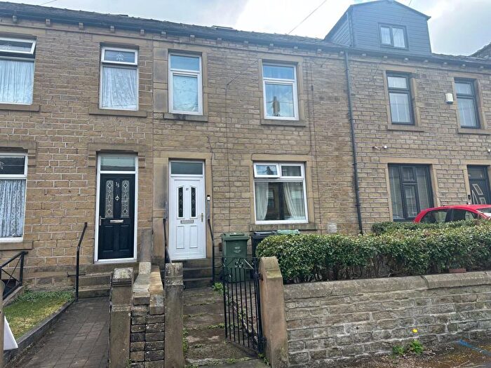 4 Bedroom Terraced House To Rent In Holly Road, Huddersfield, HD1