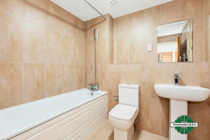 1 Bedroom Flat To Rent In Cameron Road, Seven Kings, IG3