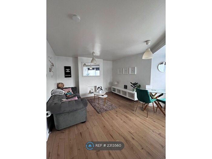 1 Bedroom Flat To Rent In Pleasance, Edinburgh, EH8