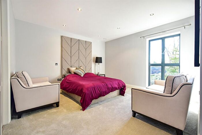 3 Bedroom Flat For Sale In Ivy Park Road, Sheffield, S10