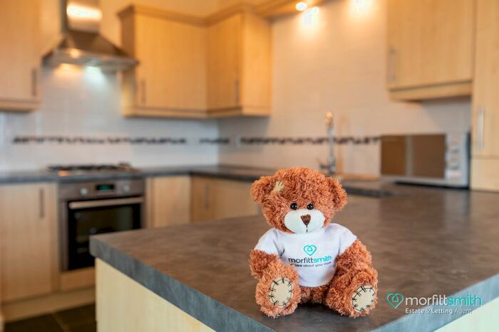 2 Bedroom Flat To Rent In Wortley Court, Wortley Road, High Green, S35