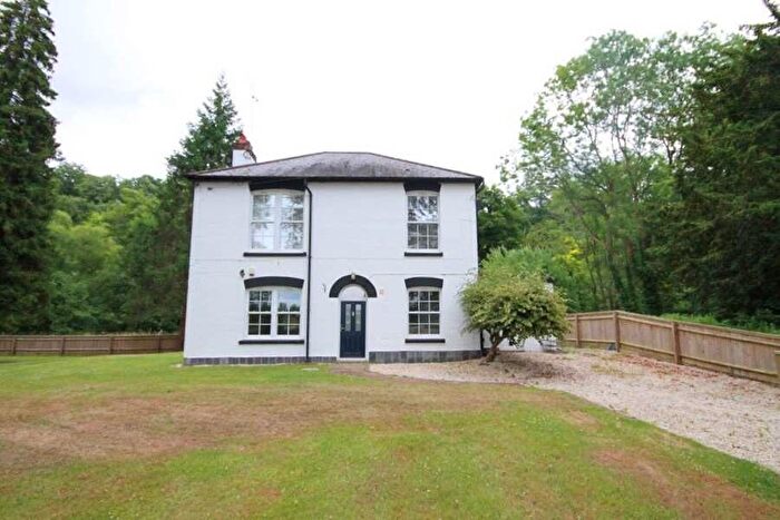 4 Bedroom Detached House To Rent In Cookham, SL6