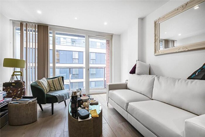 1 Bedroom Apartment To Rent In Central Street, London, EC1V