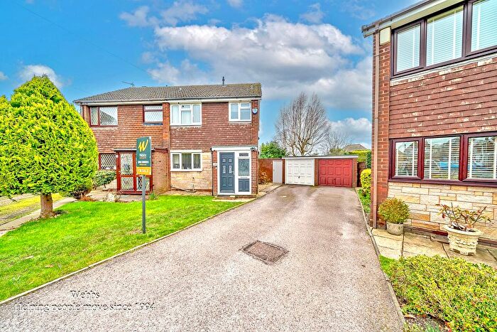 3 Bedroom Semi Detached House For Sale In Field Close, Pelsall, Walsall, WS4