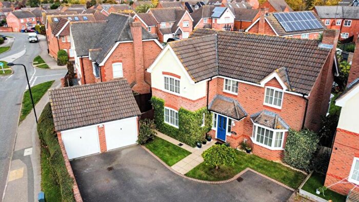 4 Bedroom Detached House For Sale In Foxfield Way, Grange Park, Northampton, NN4