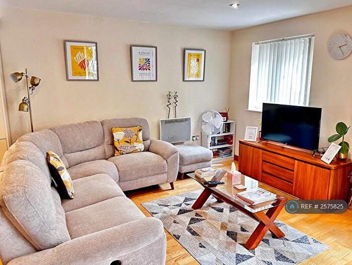 2 Bedroom Flat To Rent In Cuba Street, Greater London, E14