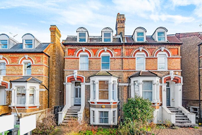 2 Bedroom Flat To Rent In Pepys Road, New Cross, London, SE14