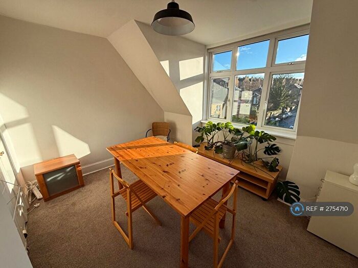 2 Bedroom Flat To Rent In Granville Terrace, Edinburgh, EH10