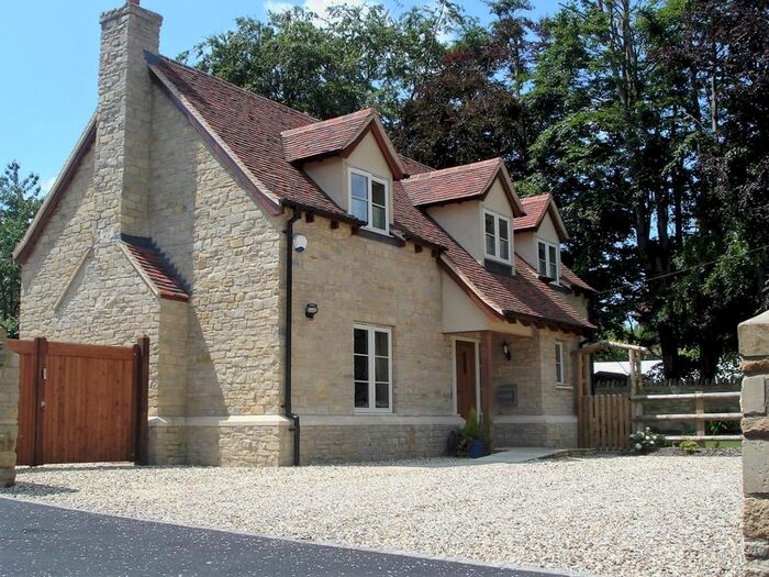 4 Bedroom Cottage To Rent In High Street, Wheatley, Oxford, OX33