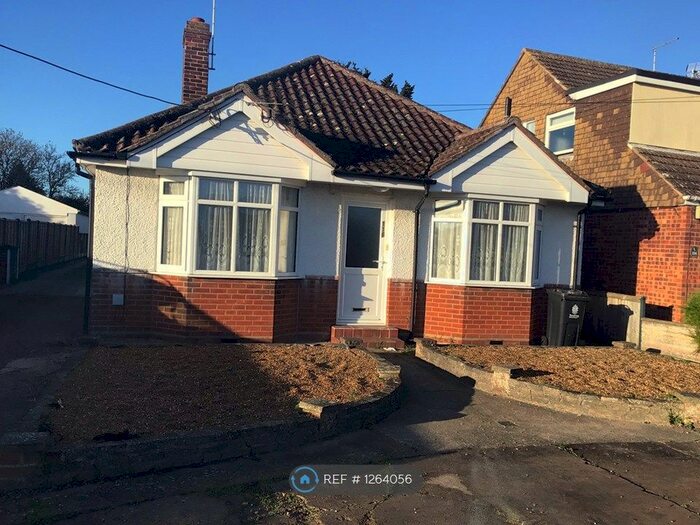 2 Bedroom Bungalow To Rent In Jaywick Lane, Clacton On Sea CO16