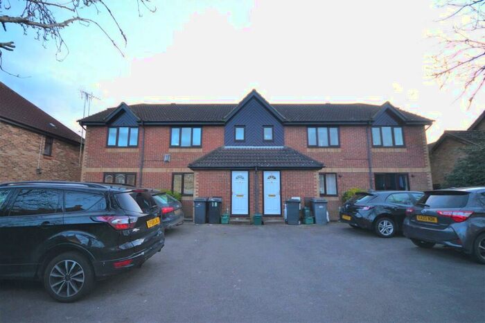 2 Bedroom Flat To Rent In Beeleigh Link, Chelmsford, CM2
