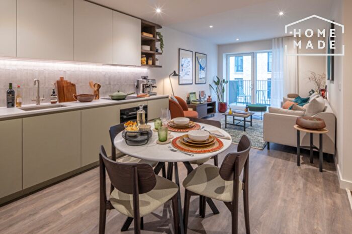 1 Bedroom Flat To Rent In The Maple, NW2