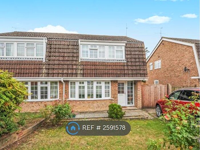 3 Bedroom Semi-Detached House To Rent In Loxwood, Earley, Reading, RG6