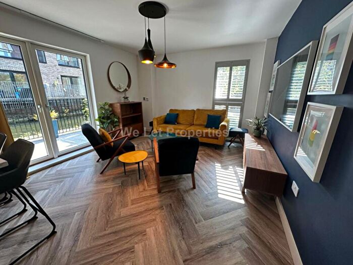 2 Bedroom Apartment To Rent In Lockgate Mews, New Islington, M4