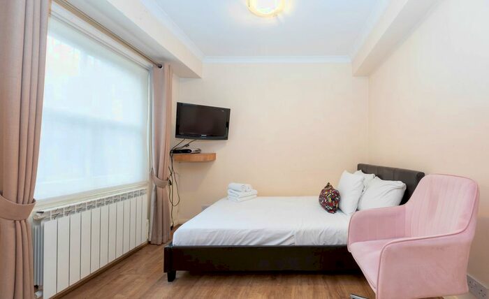 Studio To Rent In Lndn-K - Kings Road, London, SW10