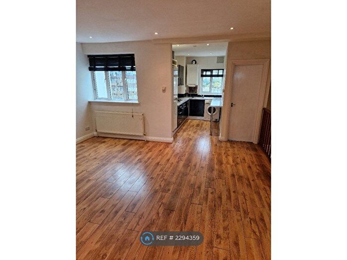 2 Bedroom Flat To Rent In Southbury Road, Enfield, EN1
