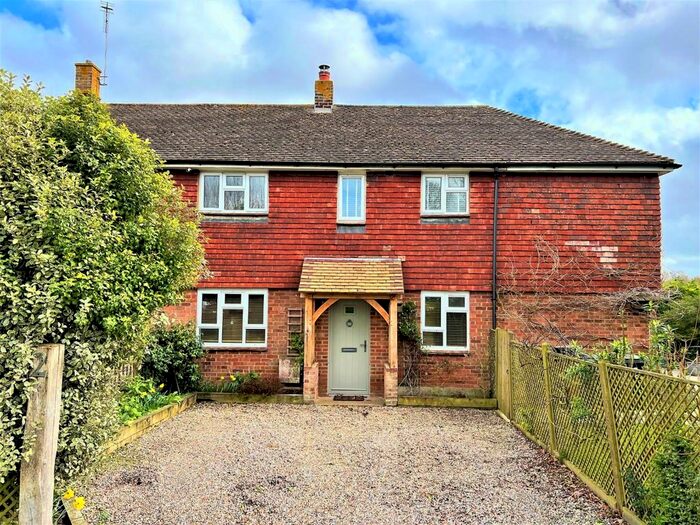 3 Bedroom Semi-Detached House For Sale In New Road, Egerton, Ashford, TN27