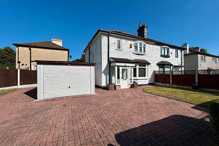 3 Bedroom Semi-Detached House For Sale In Newville Drive, Withington, M20