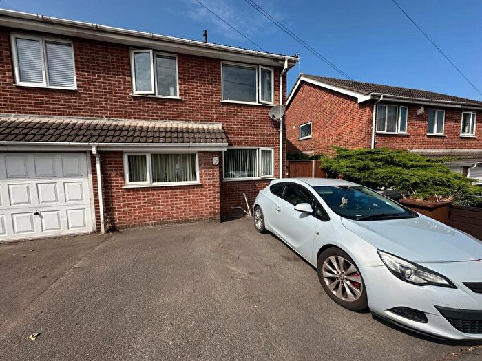 4 Bedroom Semi-Detached House For Sale In Stanton Road, Stapenhill, Burton-on-Trent, DE15