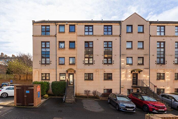 1 Bedroom Flat For Sale In / Rodney Place, Edinburgh, EH7