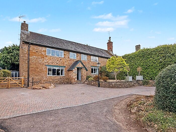 5 Bedroom Semi-Detached House For Sale In Manor Farm House, Orchard Street, Drayton, Daventry, NN11