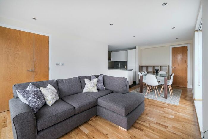 2 Bedroom Flat To Rent In High Timber Street, London, EC4V