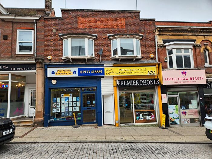 1 Bedroom Flat To Rent In High Street, Rushden, NN10