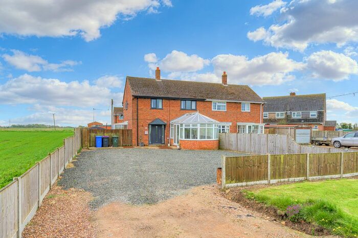 3 Bedroom Semi-Detached House For Sale In Freiston Ings, Boston, PE22