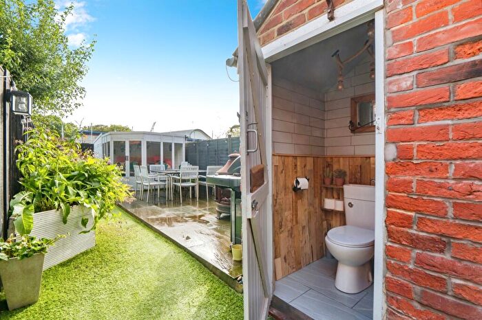 2 Bedroom Terraced House For Sale In Dutton Lane, Eastleigh, SO50