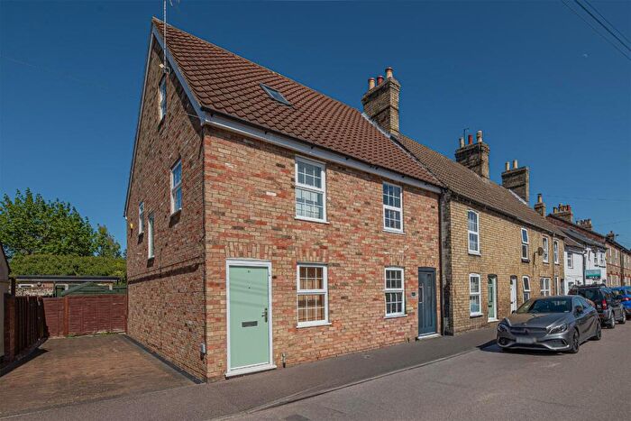 3 Bedroom End Of Terrace House For Sale In Luke Street, Eynesbury, St. Neots, Cambridgeshire, PE19