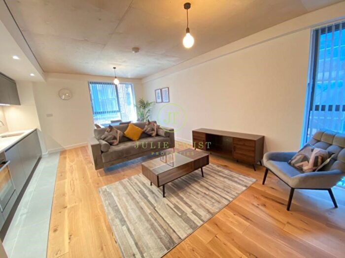 2 Bedroom Flat To Rent In Finlays Yard, Mangle Street, Northern Quarter, M1