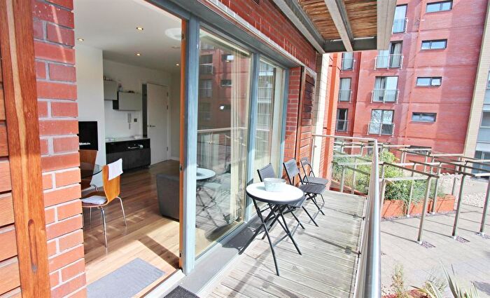 2 Bedroom Flat For Sale In Wards Brewery, Ecclesall Road, Sheffield, S11