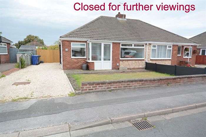 3 Bedroom Semi-Detached Bungalow To Rent In Applecroft Road, Selby, YO8
