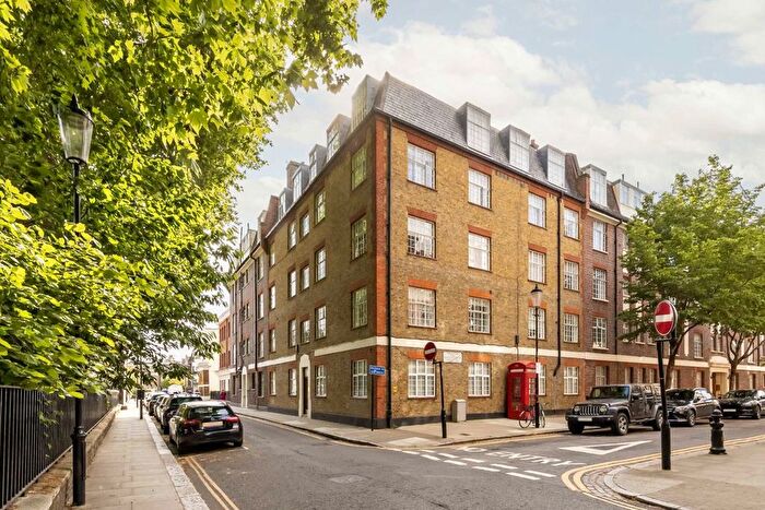2 Bedroom Flat To Rent In Britten Street, Chelsea, SW3