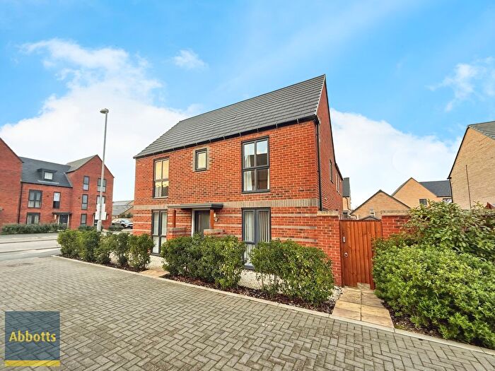 3 Bedroom Property To Rent In Wellington Road, Cambridge, CB24