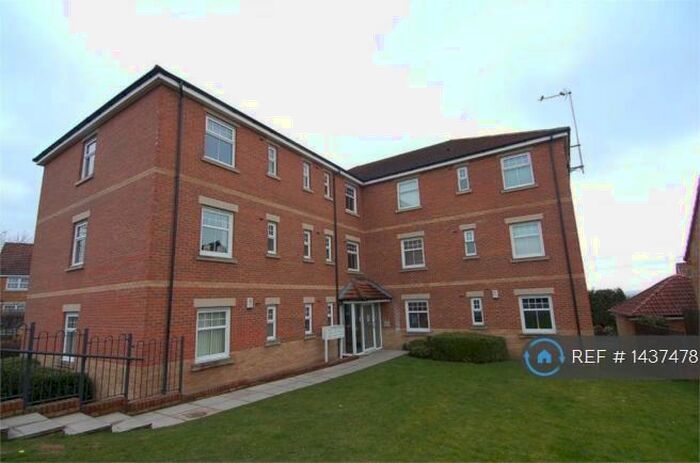 2 Bedroom Flat To Rent In Birchin Bank, Elsecar, Barnsley, S74