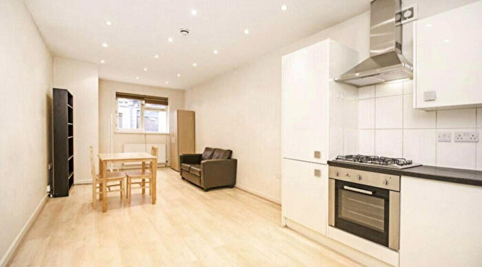 Apartment To Rent In Finchley Road, London, NW11