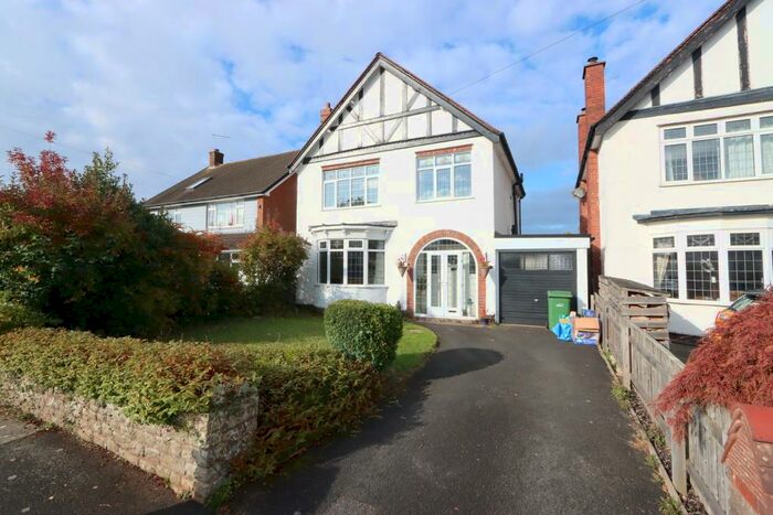 3 Bedroom Detached House To Rent In Whitehall Road, Pedmore, Stourbridge, DY8